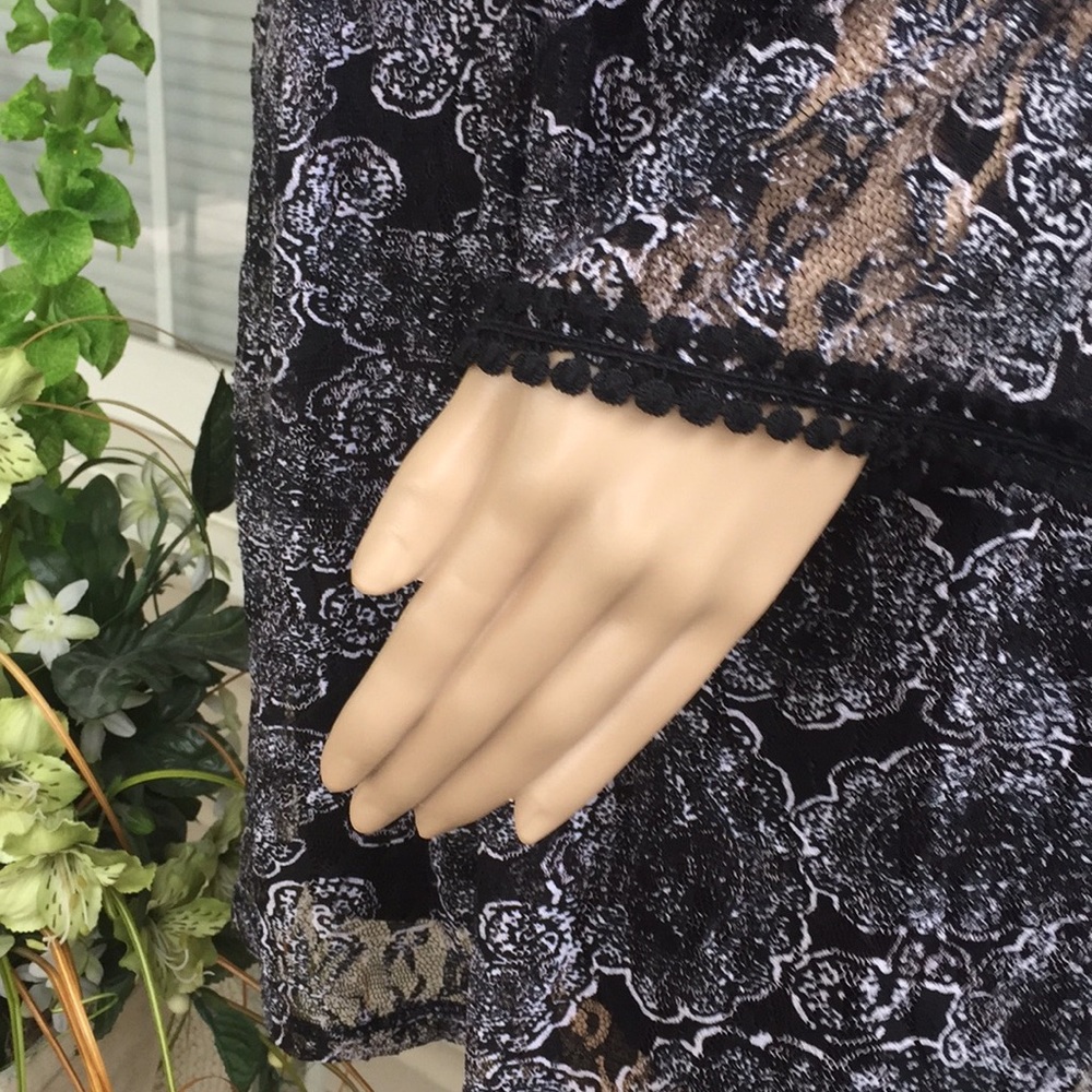 Miami Women’s Dress - Picture 4 of 6